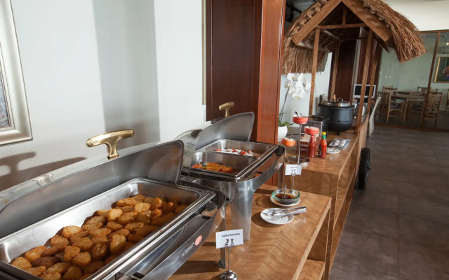 d’Nusa Beach Club and Resort