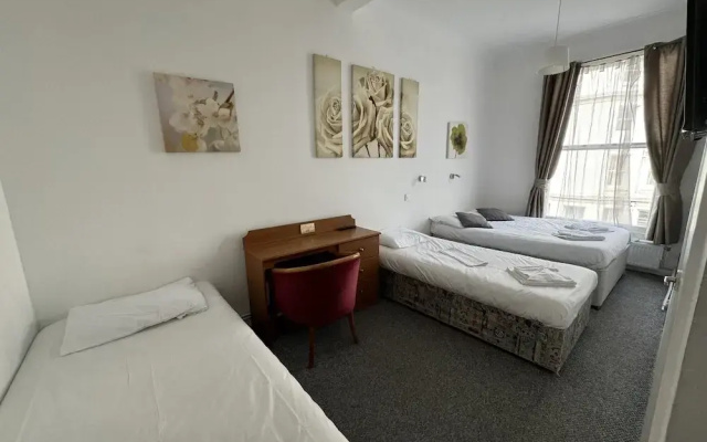 Carlton Courth Hotel Eastbourne