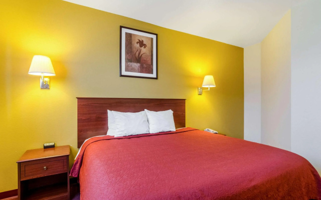 Holiday Inn Express Wichita North - Park City by IHG