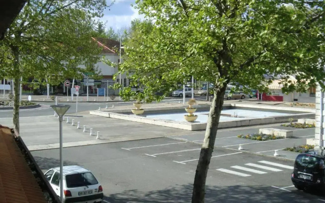 Hôtel Bar des Arènes