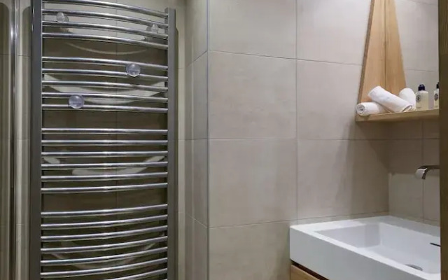 Le C Residence Apartments T3 Cabin A02