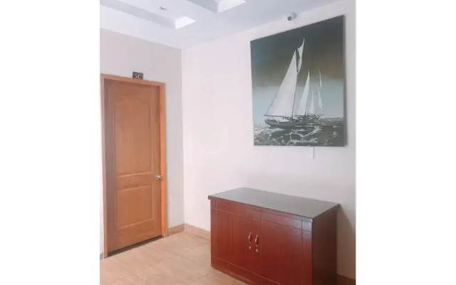 Airanc 605 - Airport Apartments And Cars