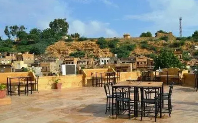 Vista Rooms at Patwa Haveli Road