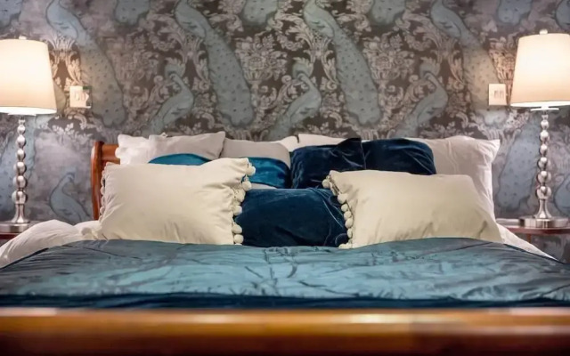 Wall Street Journal Featured 3bed/3bath Apartment