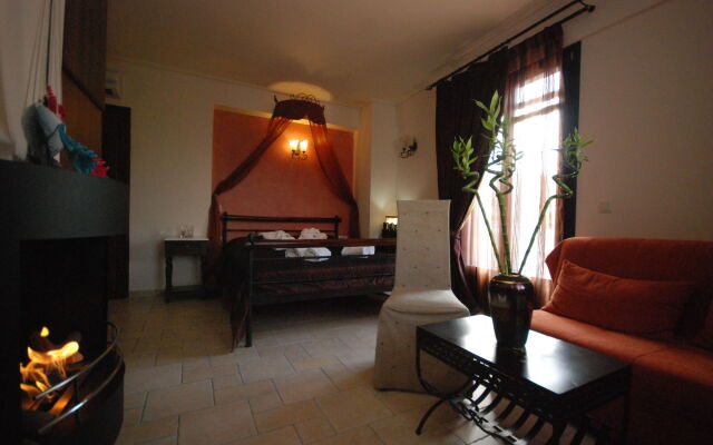 Epavlis Boutique Suites