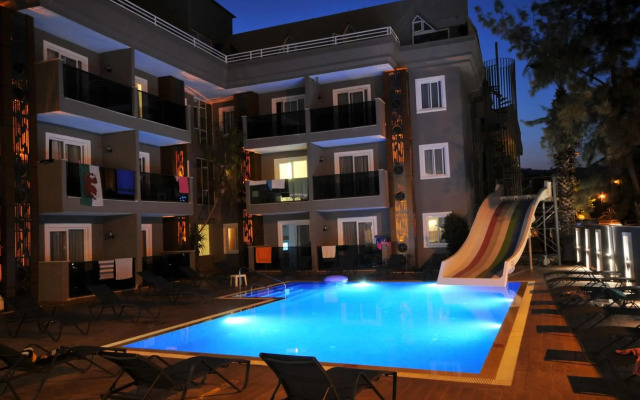 Isla Apartments