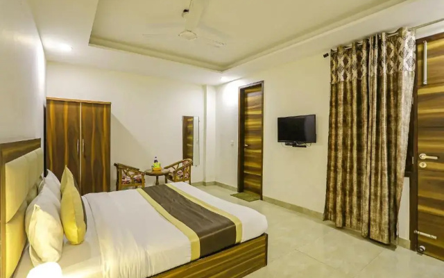 Fabhotel White House Bnb