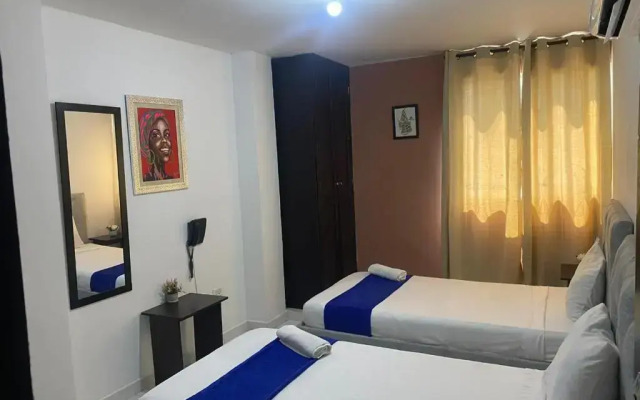 Hotel Olas Marinas Inn