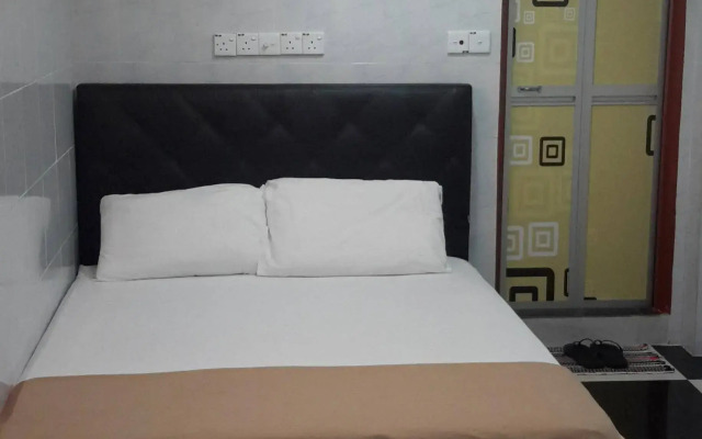 Bukit Beruntung Business Hotel