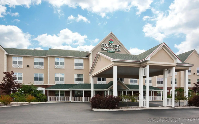 Country Inn & Suites Marinette