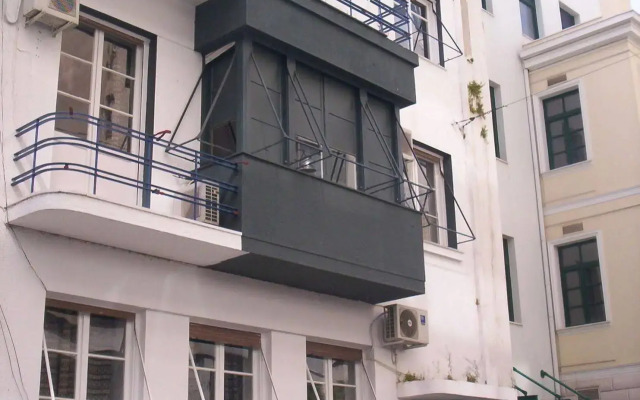 The New Yorkers Hotel