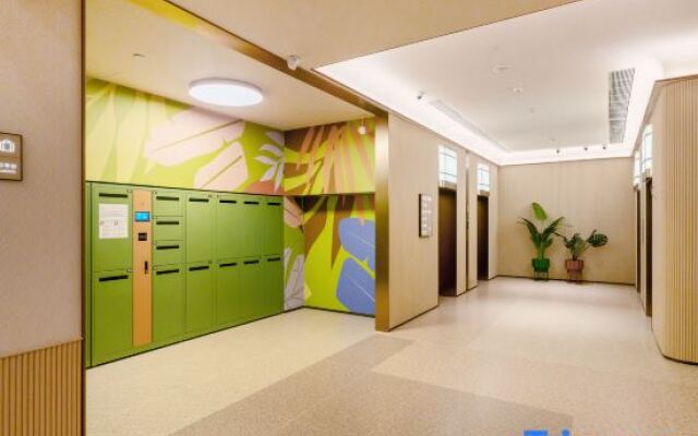 Orange Hotel (Dongguan Xiping Subway Station Hotel)