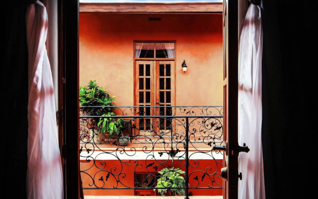 La Isabela Suites