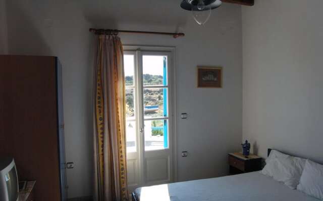 Smaragda Rooms & Studios