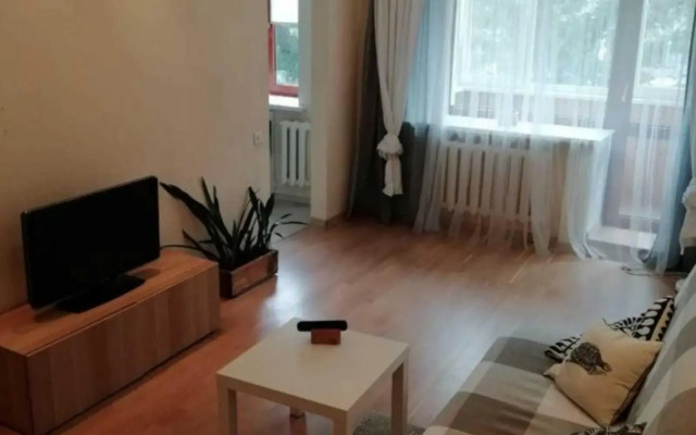 Апартаменты на Проспекте Октября  87