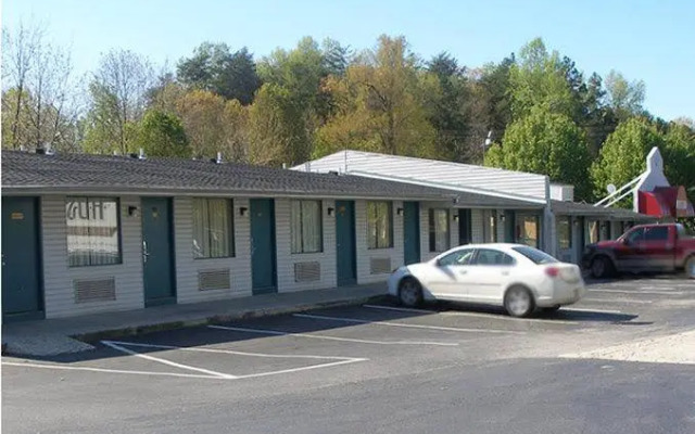 Red Carpet Inn Greensboro