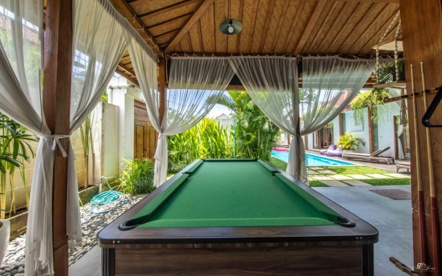 Elvano villa in heart of seminyak and near beach