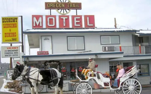 Oregon Trail Motel & Restaurant