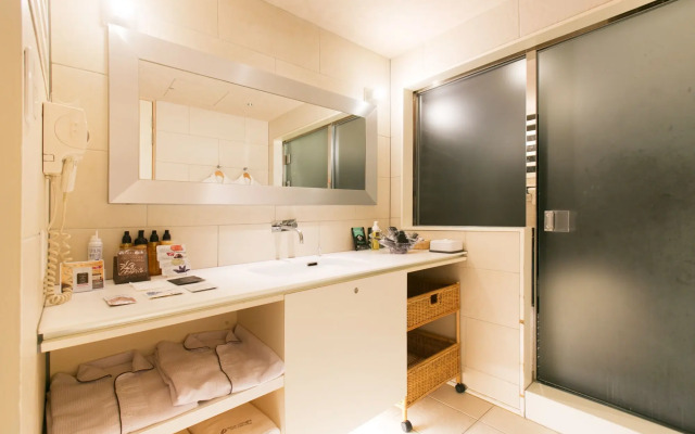 Hotel Atlantis (Adult Only)