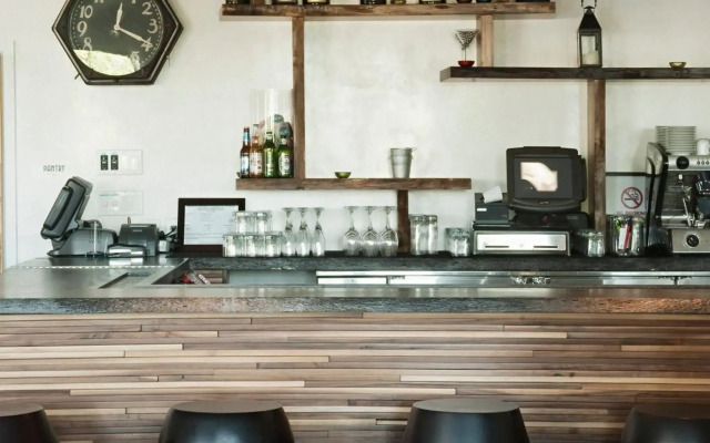 Bungalow Hotel