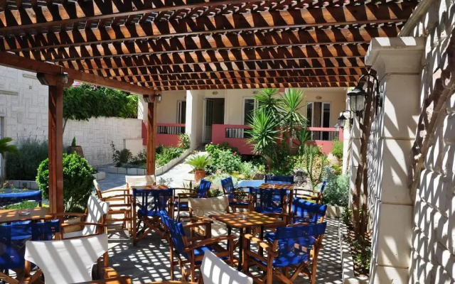 Hotel Flisvos