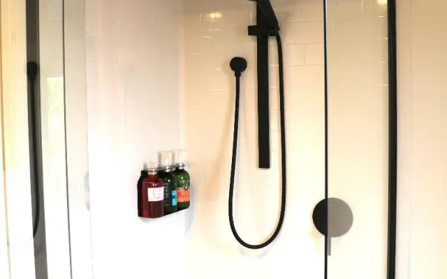 The Pink Lake Tiny House - 'sakura'