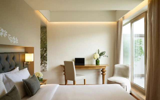 Titania Hotel