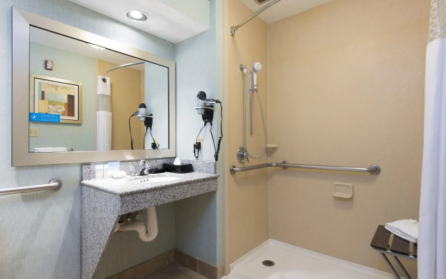 Hampton Inn and Suites Kokomo