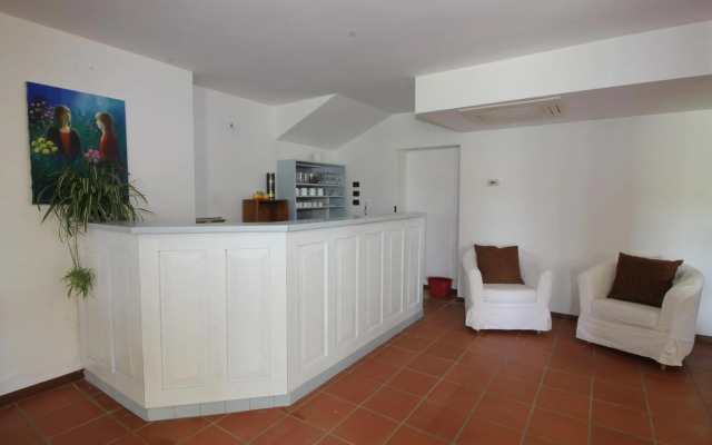 Villa Diana, Marche - intera struttura con piscina