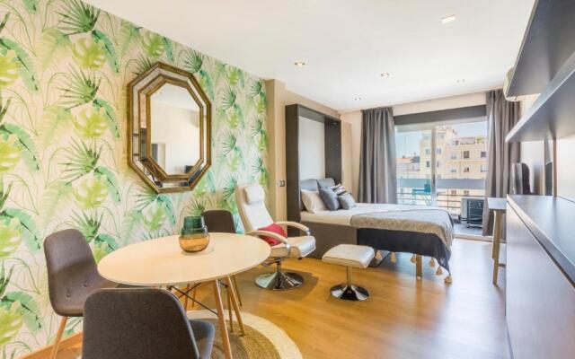Cozy studio overlooking Pedro Zerolo Square