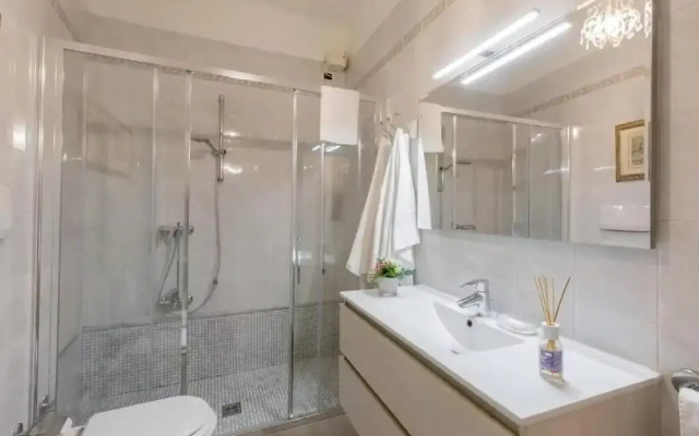 Αn enchanting residence in front of the Juliet house