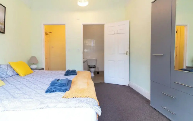 Thornbury Guest House Room 2