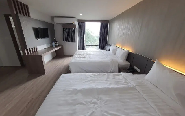 Double D Hotel