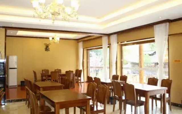 Hailuogou Yunyixiaoshe Homestay