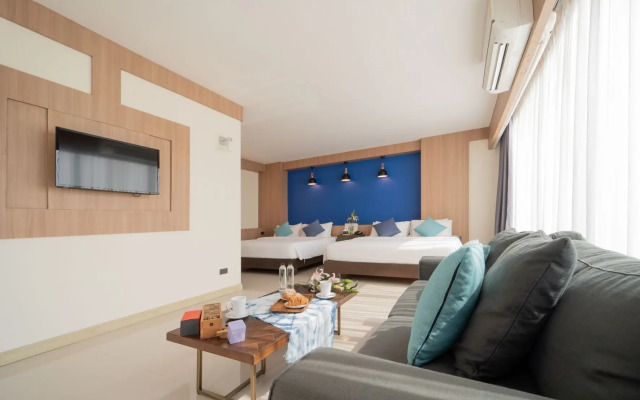 The Sixteenth Naiyang Beach Hotel