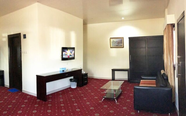 Grand Sari Hotel