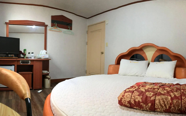 J Motel