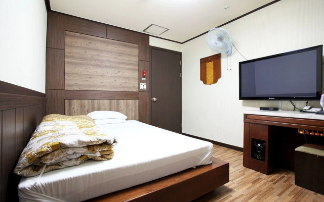 Brown Hotel