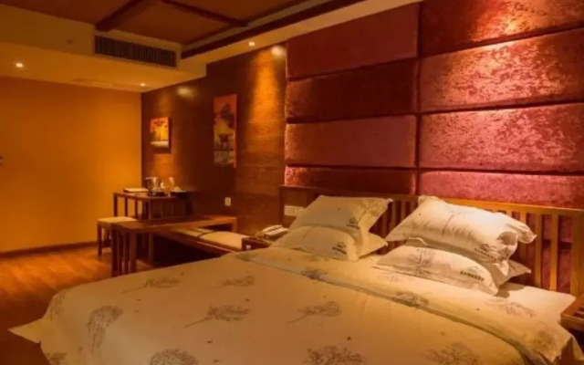 Bluesky Hotel & Resort