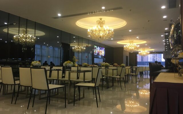Foger Yacht Hotel