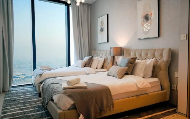 Luxurious Stay at the Address Beach Residences