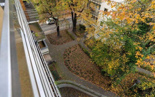 Studio With Balcony Poznań by Renters