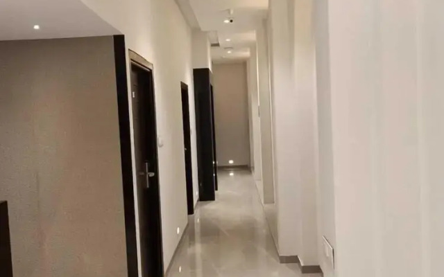 Hotel Flora Suites