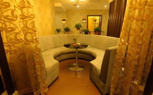 Romantic Holiday Hotel