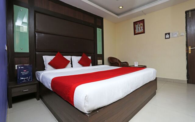 OYO 6648 Hotel Royal Residency