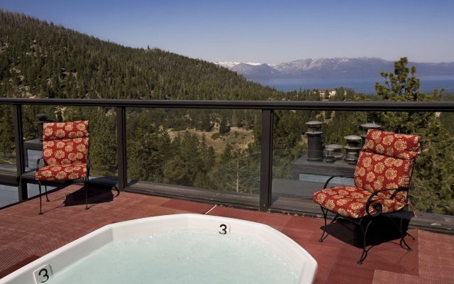 Holiday Inn Club Vacations Tahoe Ridge Resort, an IHG Hotel