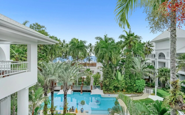 Belle Escapes - Oceanview Suite Alamanda Beachfront Resort "88"