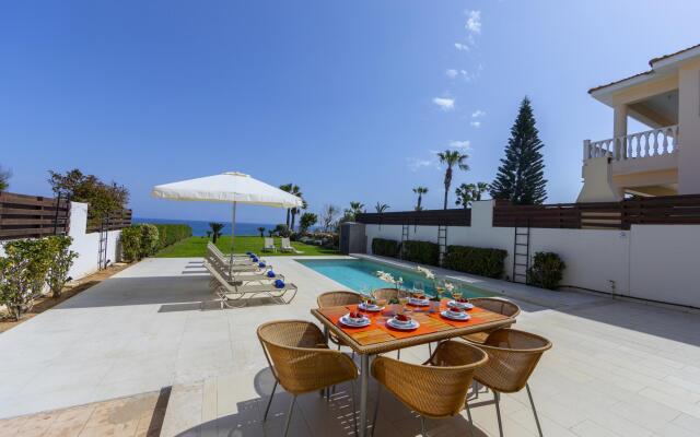 Protaras Beachfront Villa Pietra