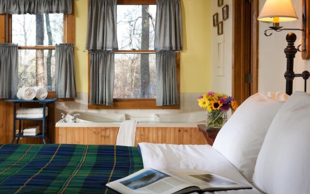 Inn & Spa at Cedar Falls