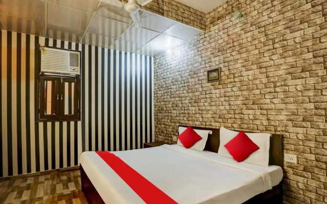 OYO Flagship 80530 Golden Home Stay